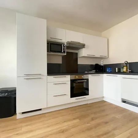 Apartment Joli T4 Avec Balcon, Place De Parking - Oradou Clermont-Ferrand