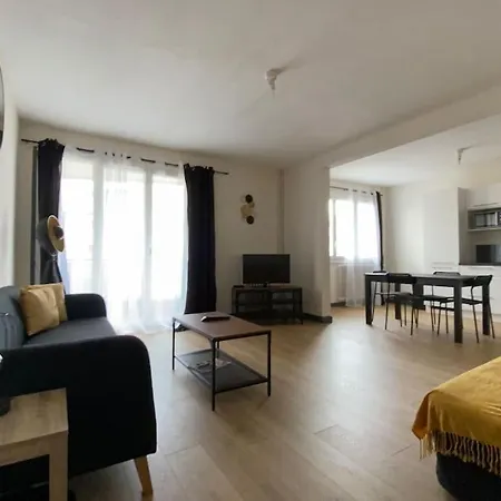 Apartment Joli T4 Avec Balcon, Place De Parking - Oradou Clermont-Ferrand