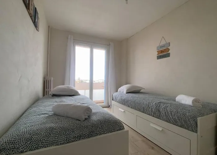 Joli T4 Avec Balcon, Place De Parking - Oradou كليرمونت-فيراند